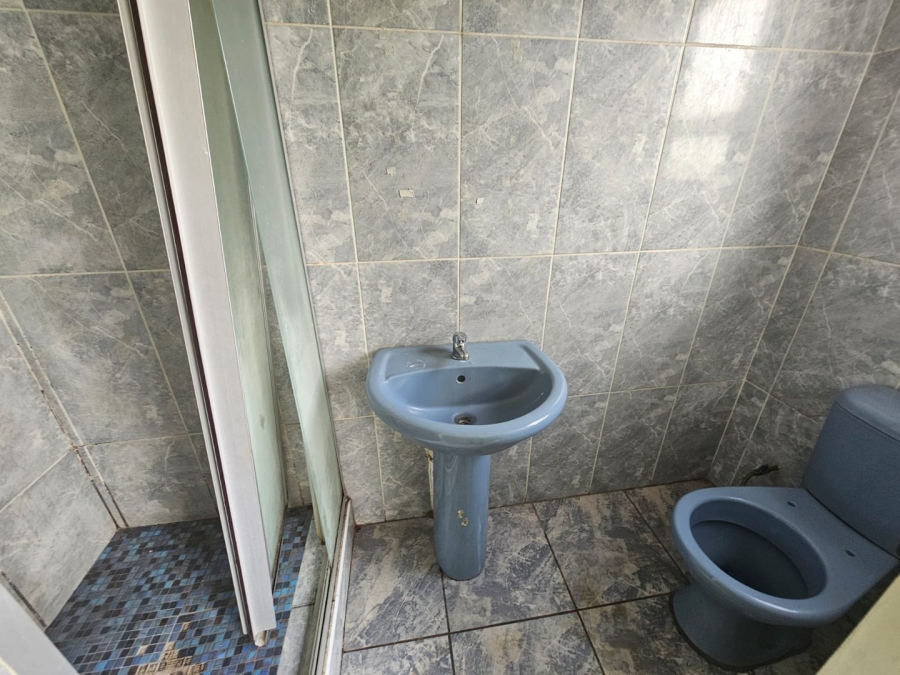 1 Bedroom Property for Sale in Thorisong Free State